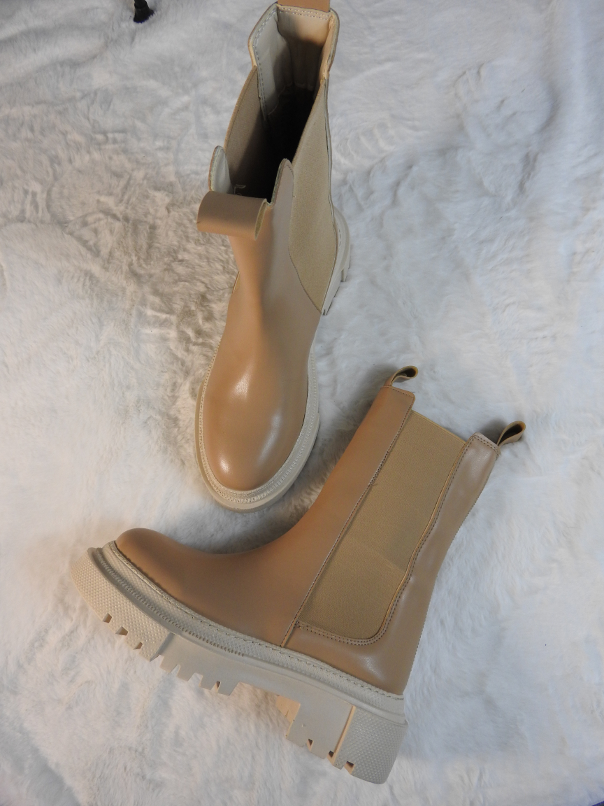 KADIN NUDE GÜNLÜK BOT