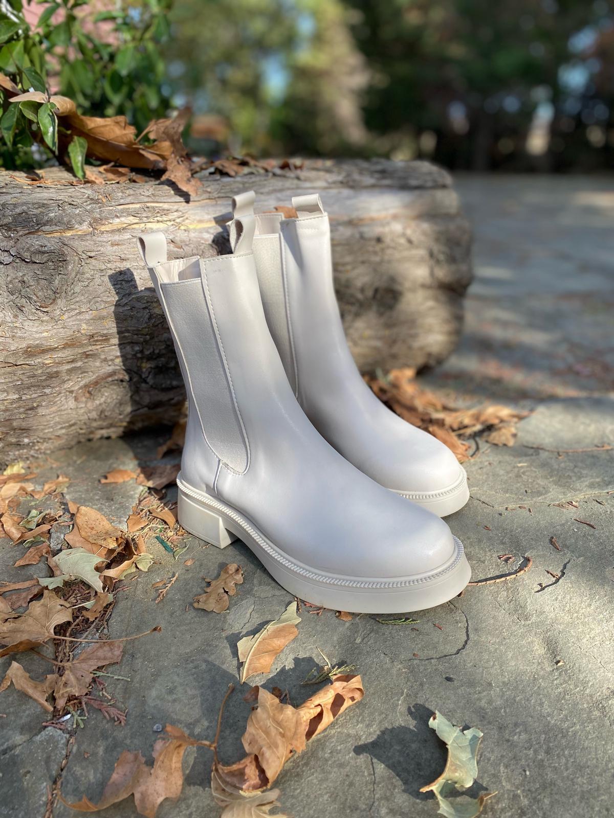 Kadın Lastikli İçi Kürklü Kalın Taban Bej Bot