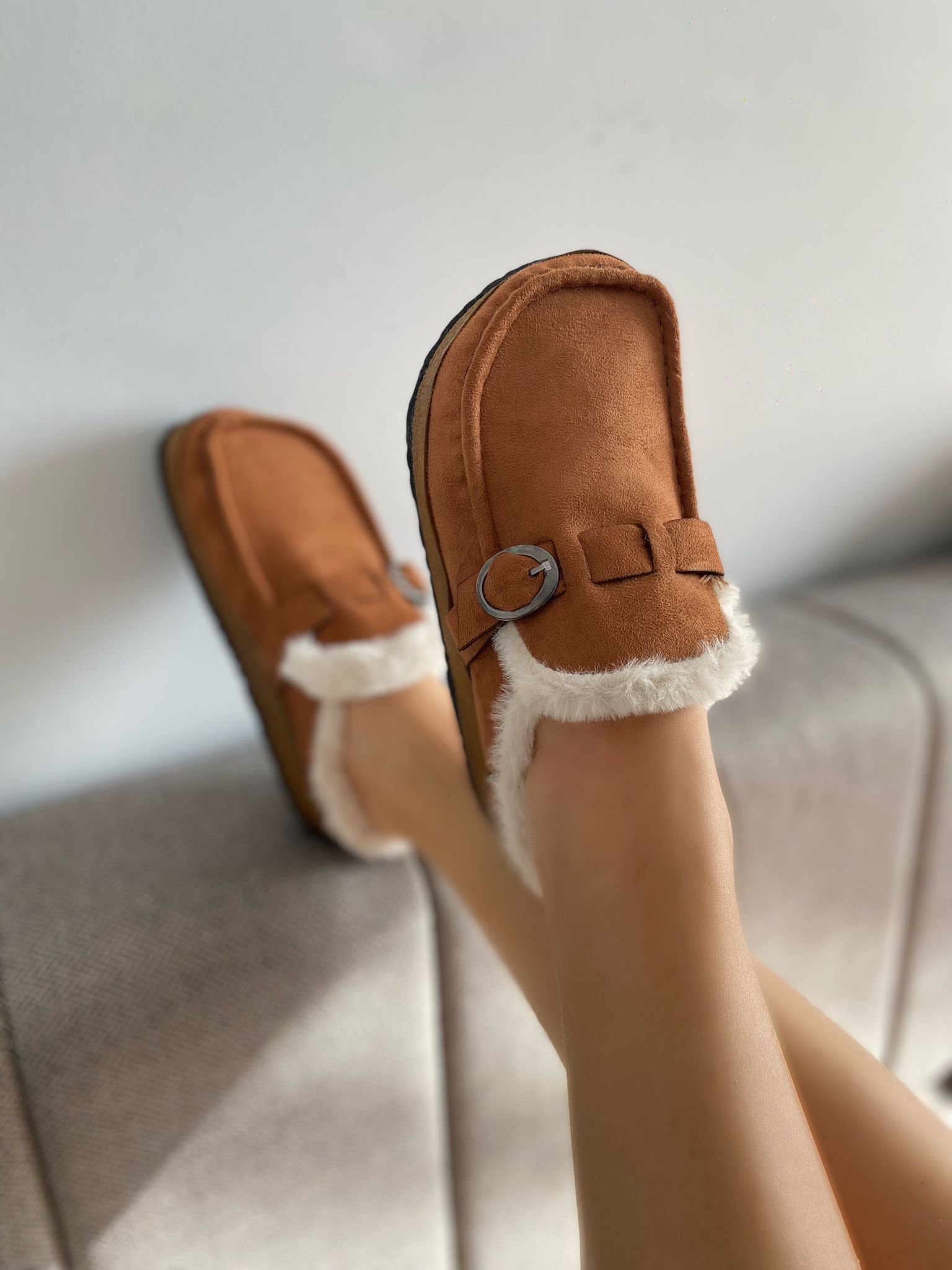 TABA İÇİ KÜRKLÜ KADIN EV TERLİĞİ