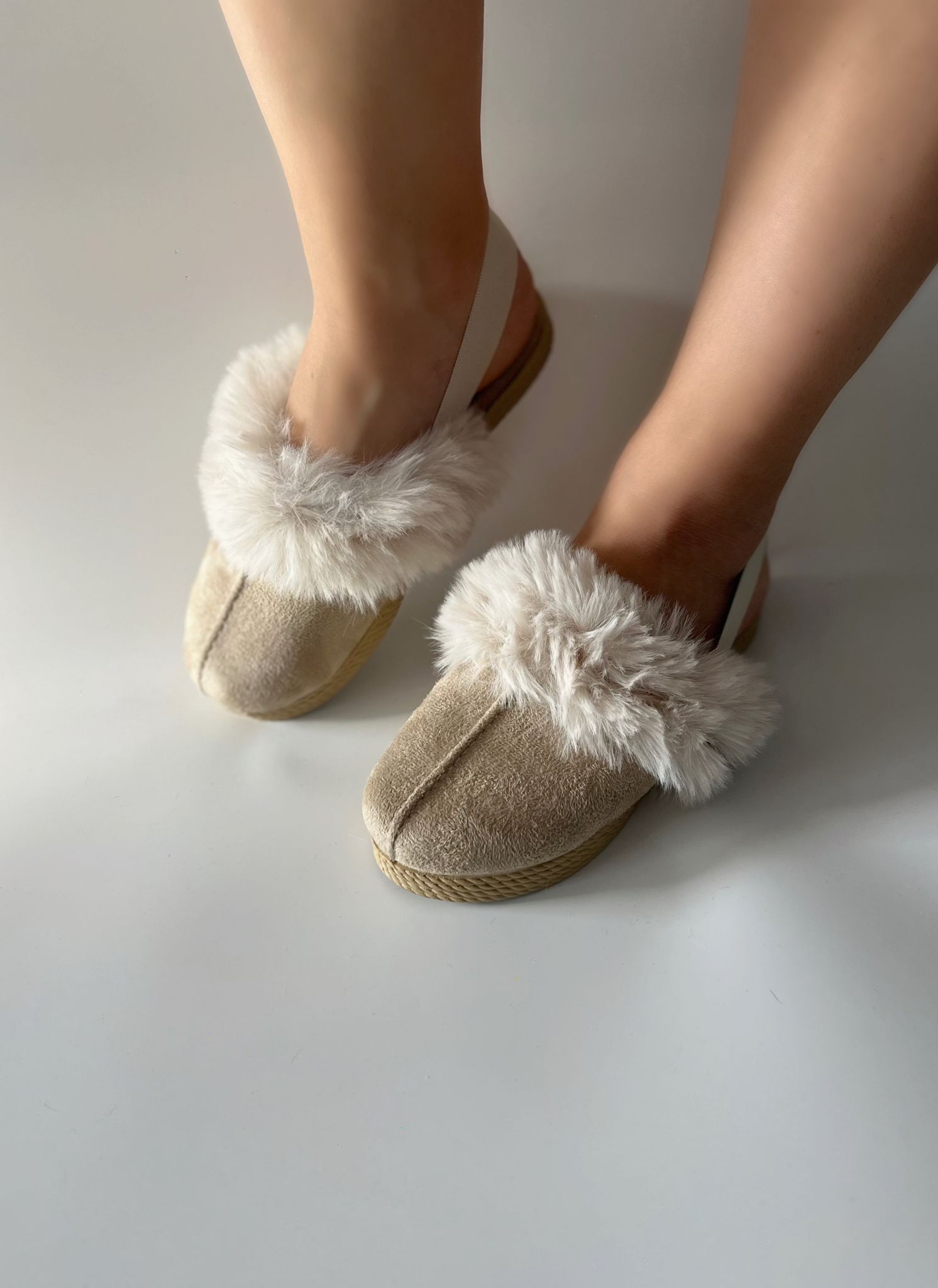 Mery Model Kadın Tüylü Ev Terliği