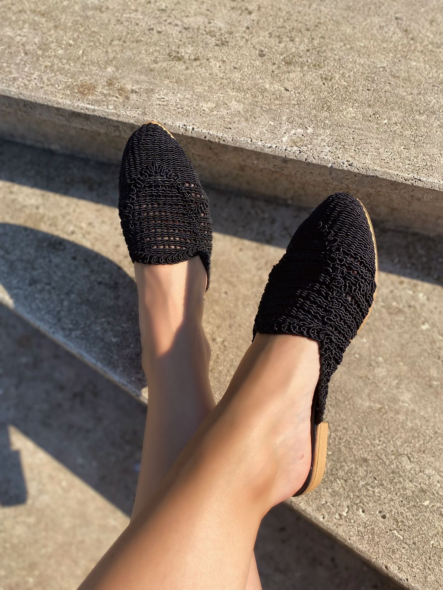 Siyah Örgü Hasır Kadın Terlik Modeli
